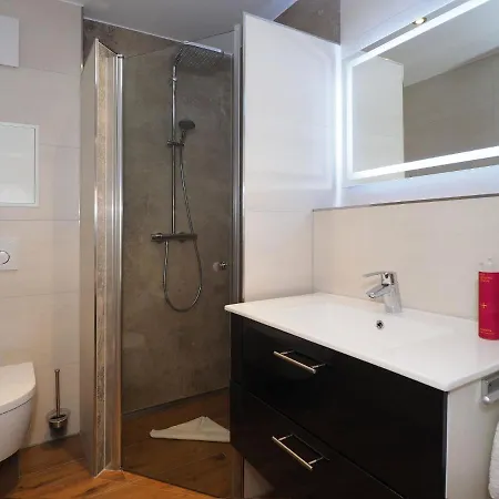 Kaiservillen - 2-raum-ferienwohnung Mit 1 Schlafzimmer Und Terrasse Dg22 Apartment Heringsdorf (Usedom)